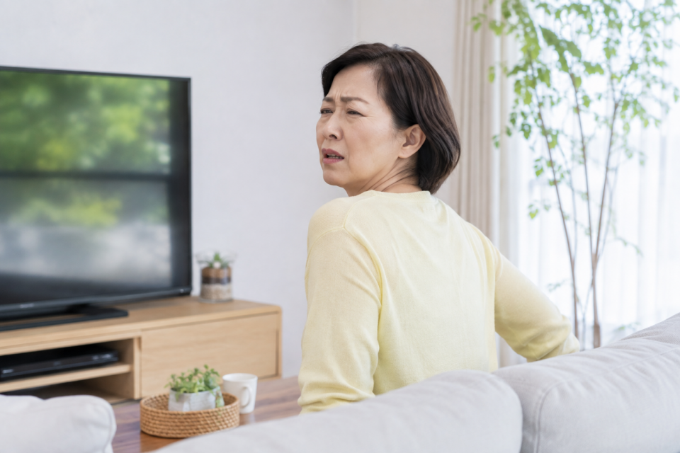 日常で振り向くと痛い女性